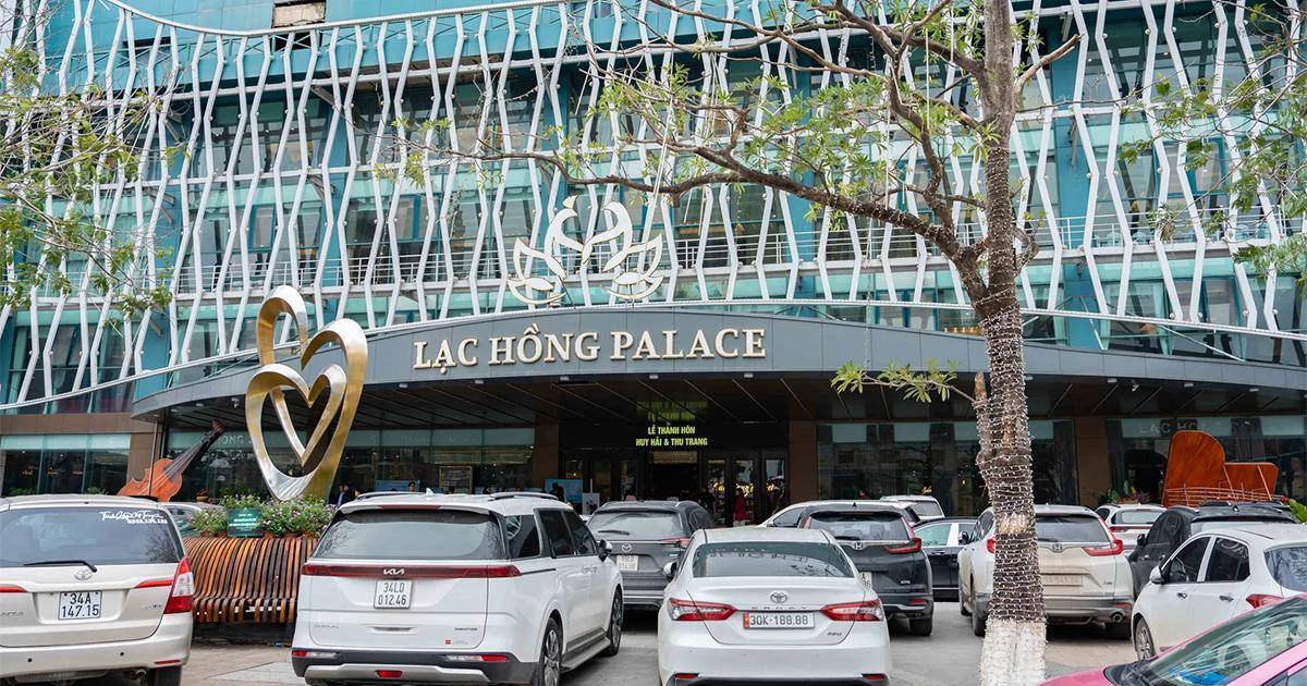 Trung Tâm Tiệc Cưới Lạc Hồng facility 1