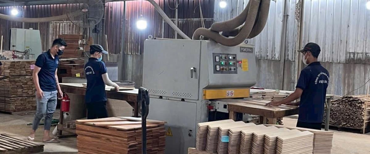 NHÀ MÁY SÀN GỖ VIỆT ÚC ( VIỆT ÚC FLOORING) facility 2