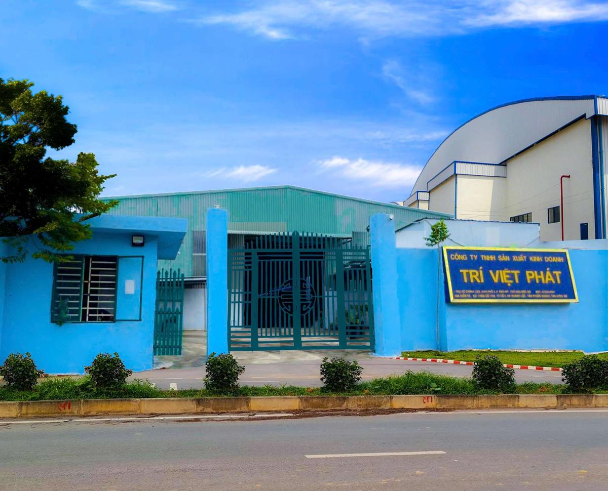 Công Ty TNHH Sản Xuất Kính Doanh Trí Việt Phát facility 1